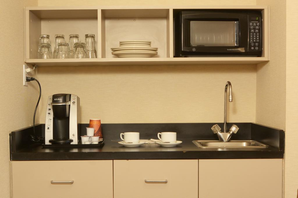Inn At Грейт Нек Екстериор снимка